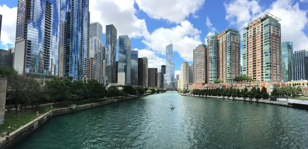 buildings in Chicago river