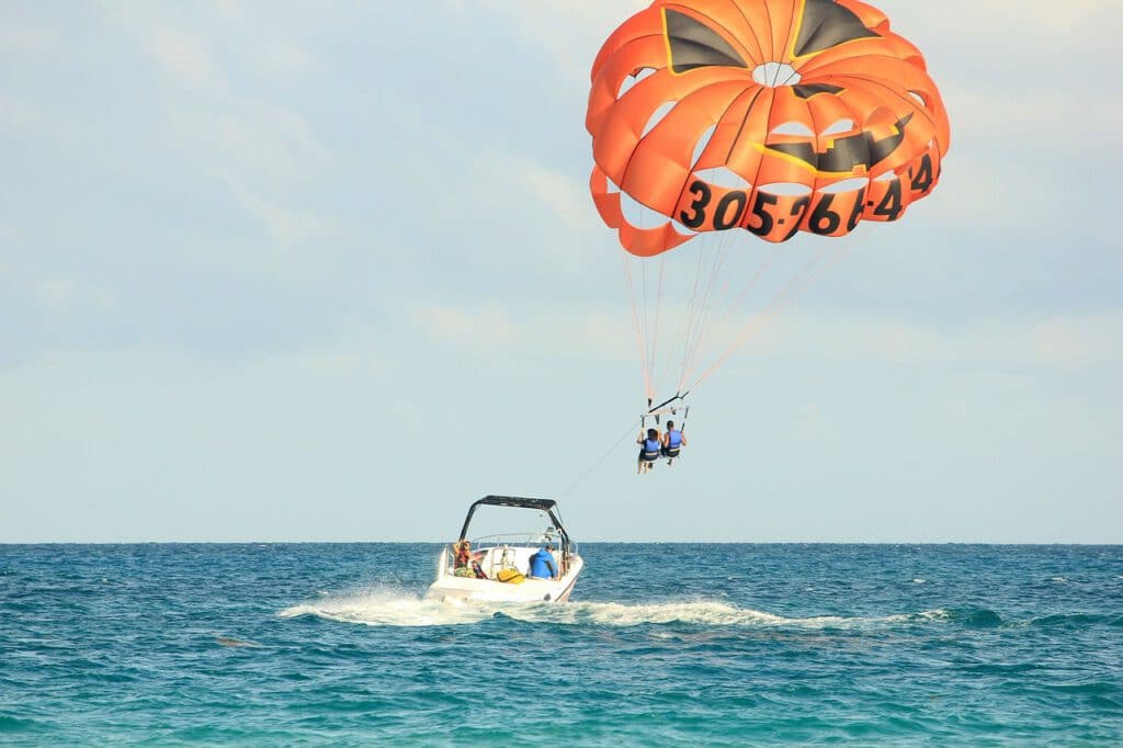 Parasailing in Miami