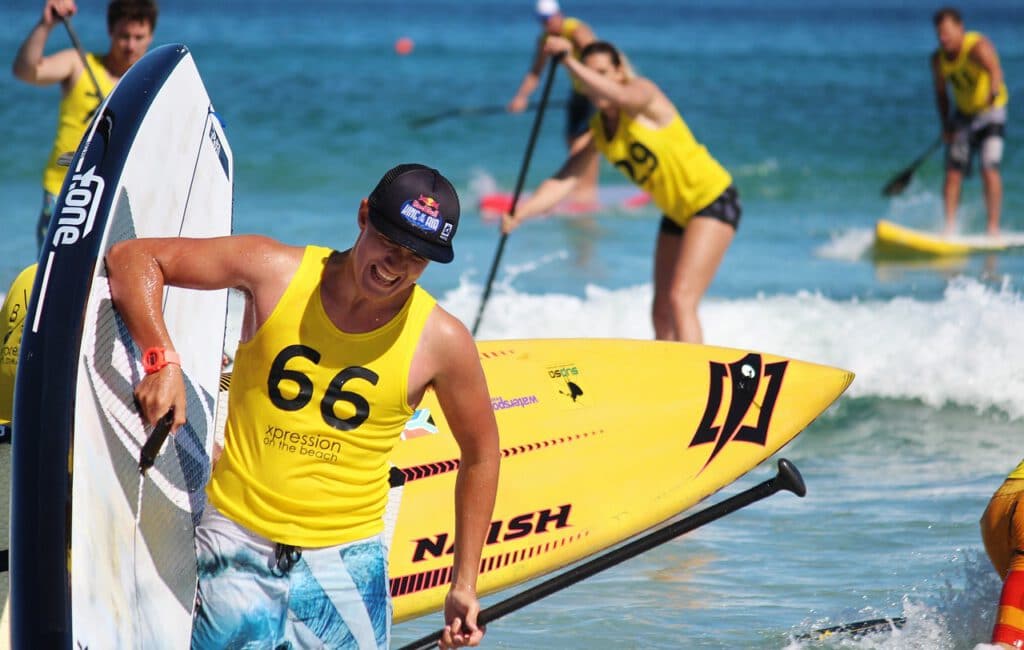 Stand up paddleboarding (SUP)