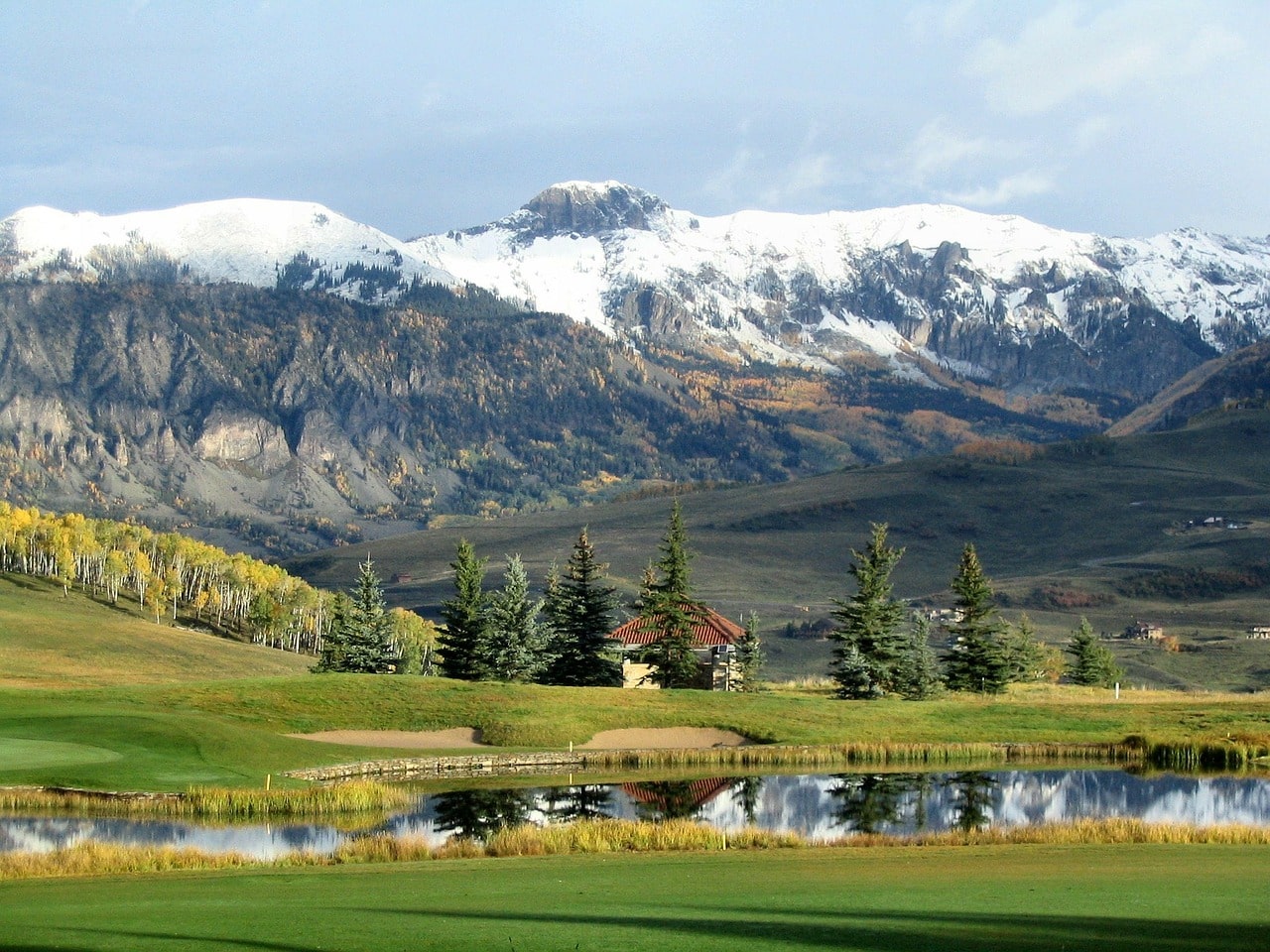 mountain, pond, trees in Colorado