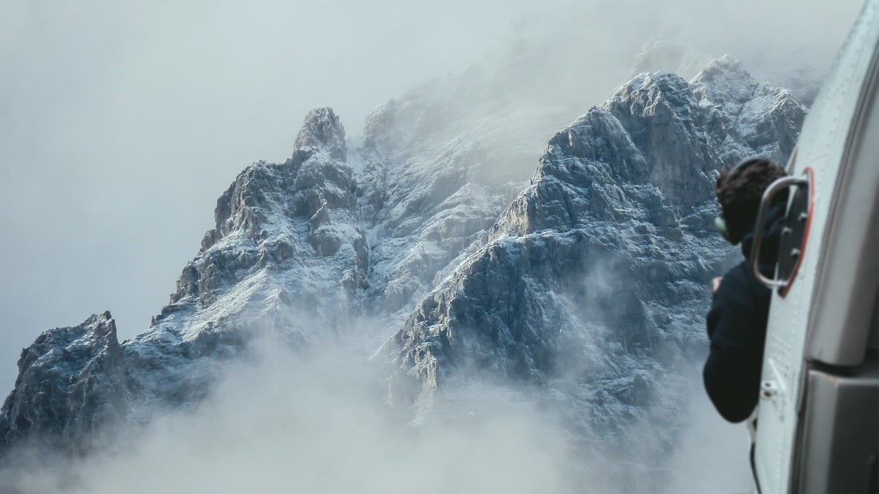 snow mountaineering