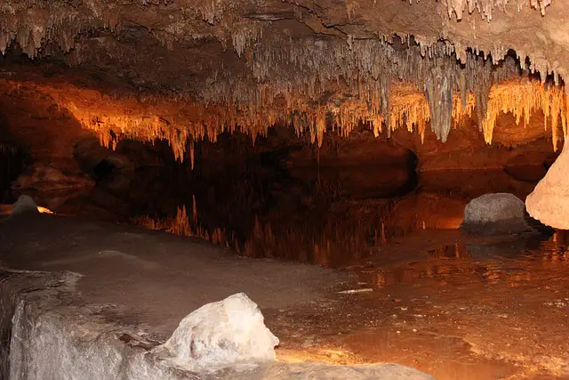 Exploring Caving in NH: An Adventure Through Nature’s Wonders