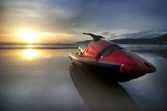 Thrills on the Water: An In-depth Look at Jetskiing in NJ