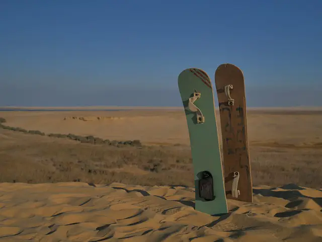 Thrills in the Dunes: Sandboarding in Dubai