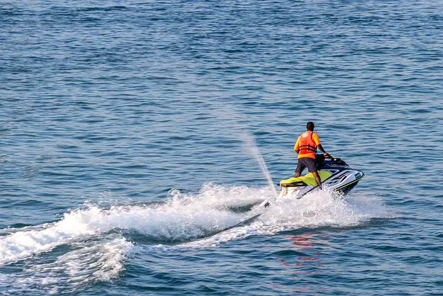 Exploring the Exciting World of Jetskiing in NY