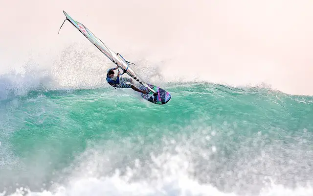 Experience the Thrill of Windsurfing in Florida: An Unforgettable Adventure